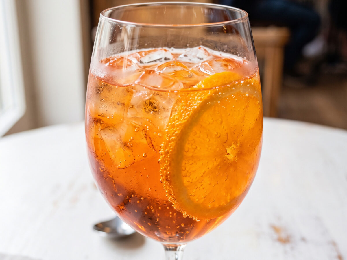 Aperol Spritz: bittersüßer Aperitivo mit Prosecco