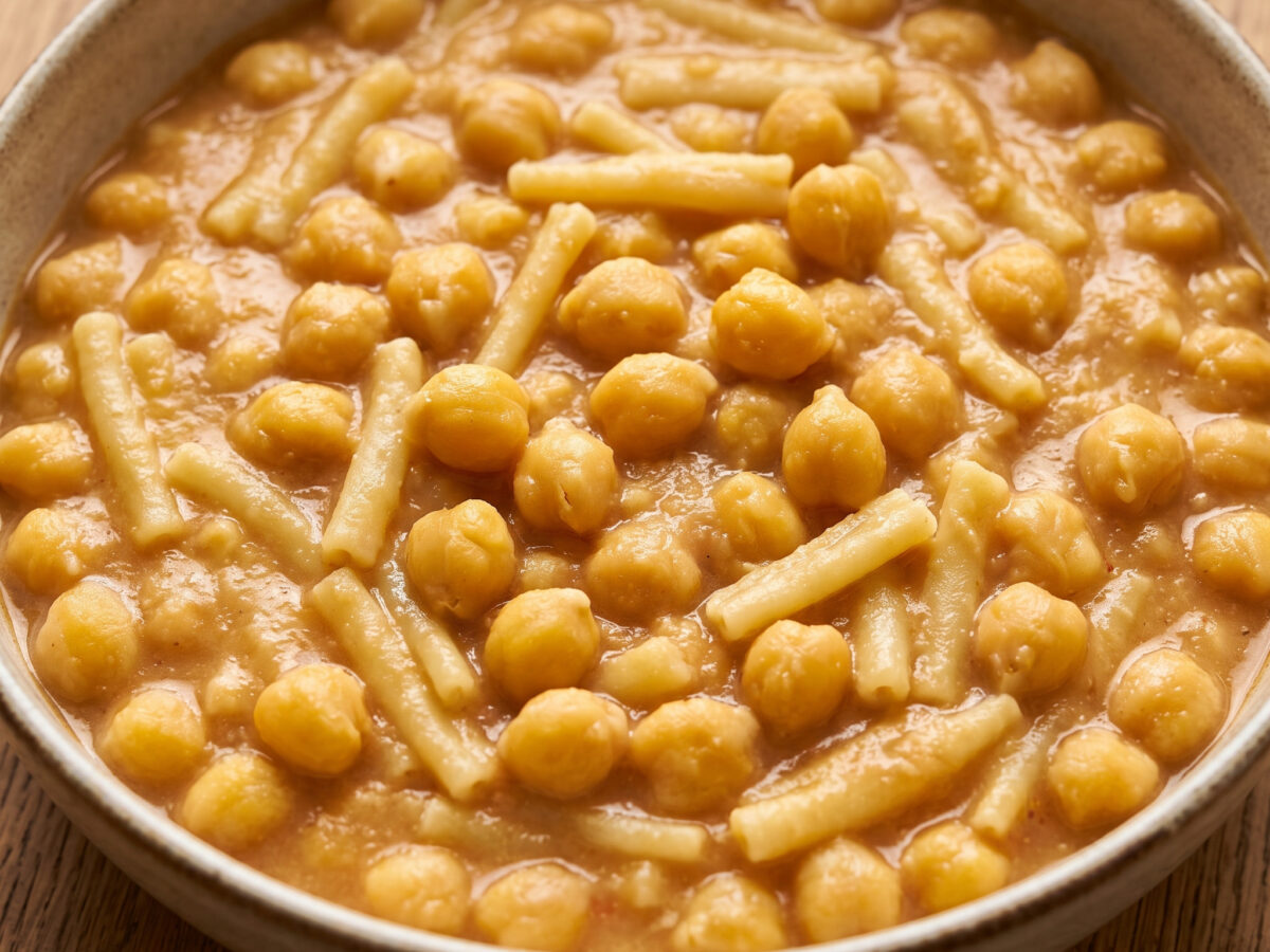 Apulische Pasta mit Kichererbsen