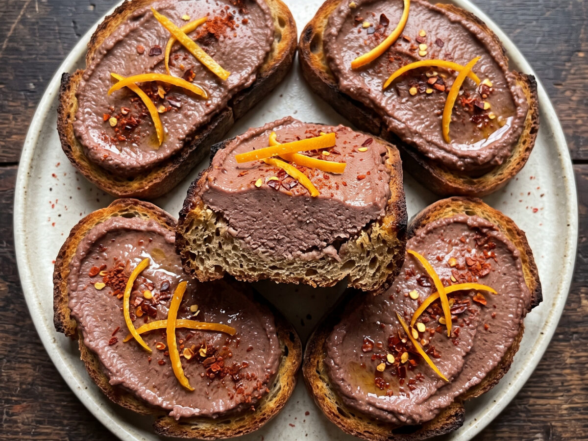 Crostini con paté di coratella d’abbacchio