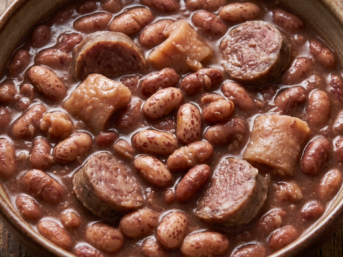 Fagiolata piemontese: Bohnen mit Salsiccia