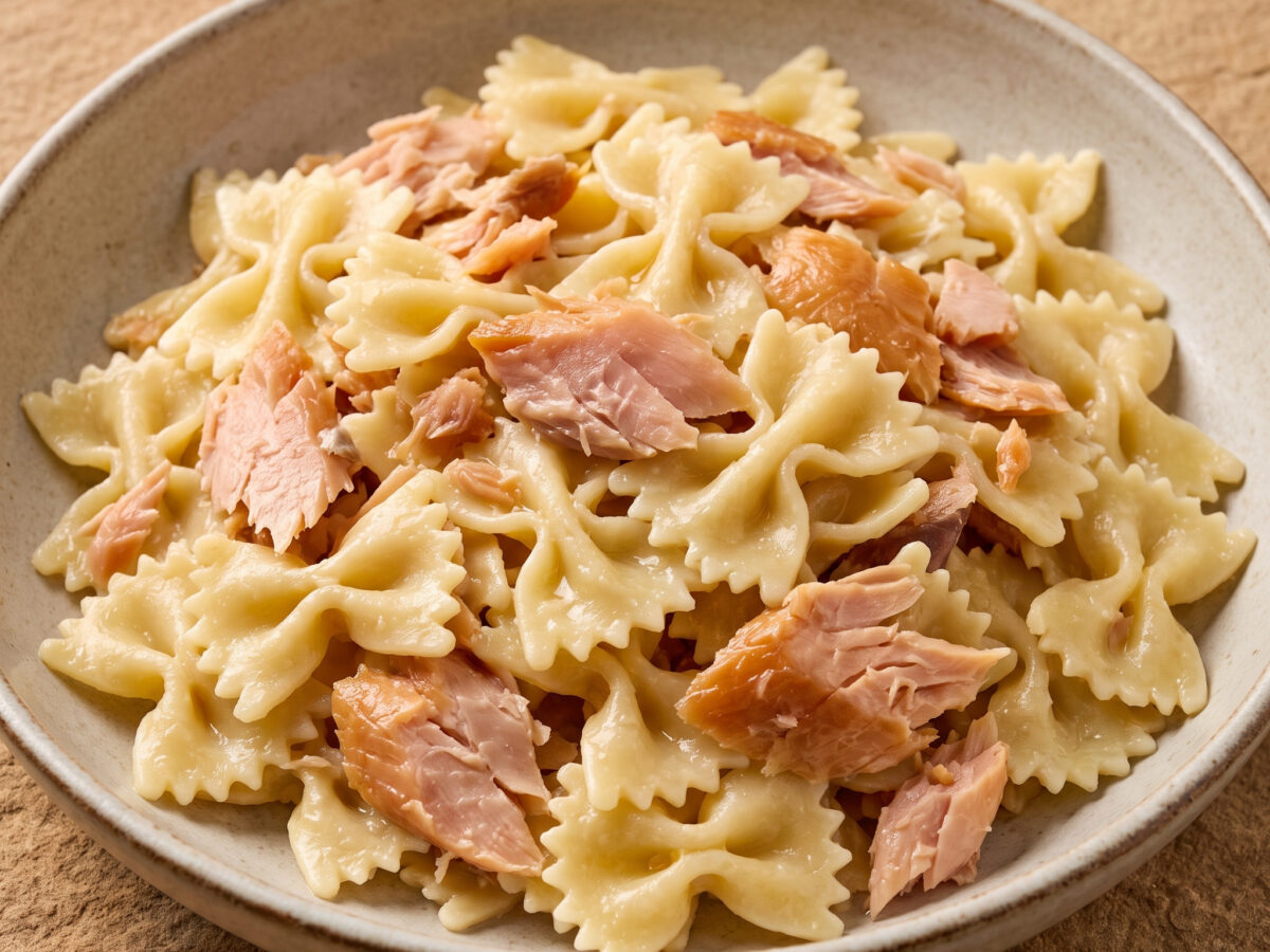 Farfalle mit geräucherter Forelle aus dem Friaul