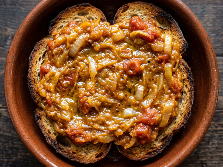 Bolognas langsam geschmorte Zwiebelcreme