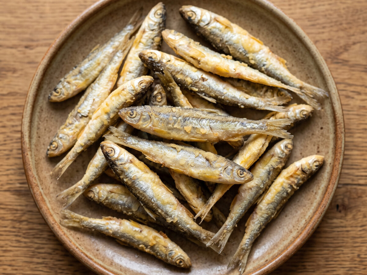 Frittura di alborelle – knusprige Seefische aus der Lombardei