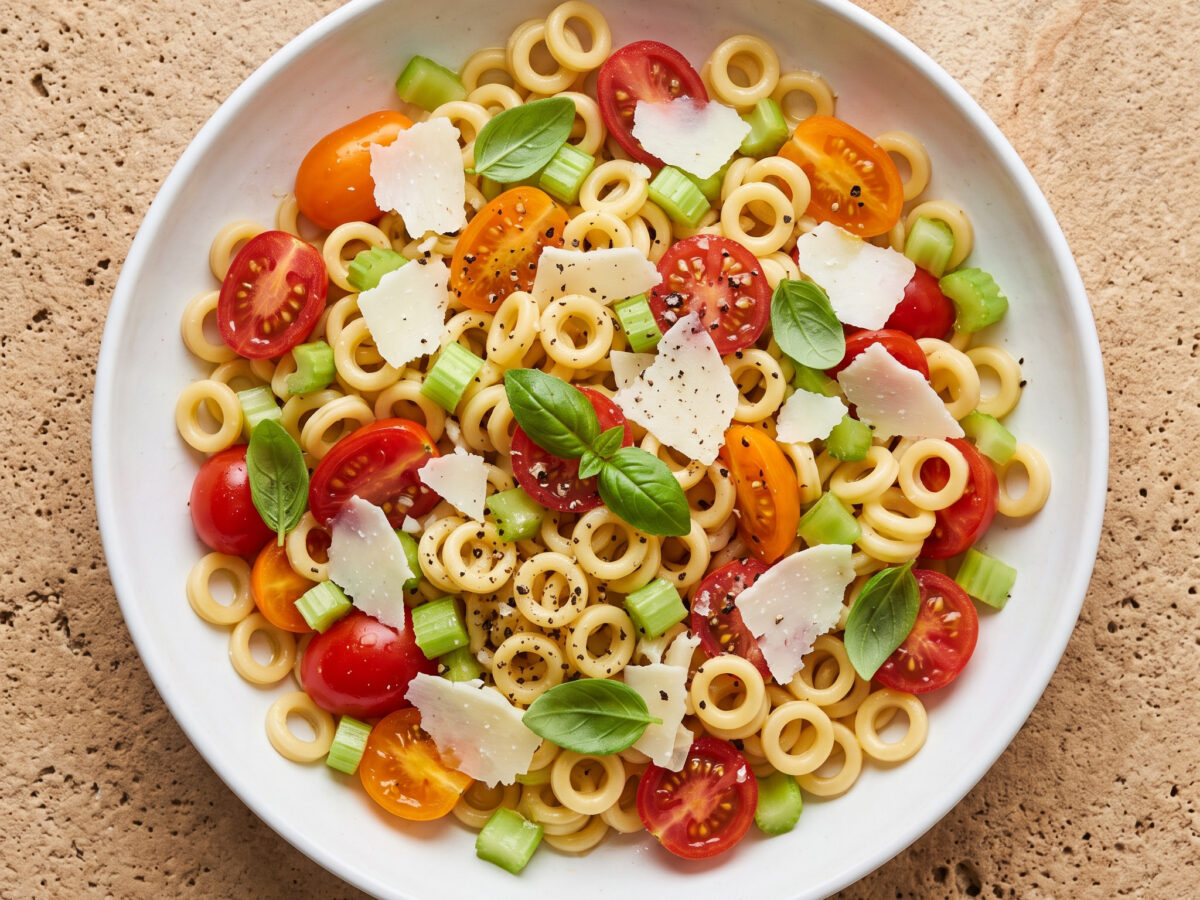 Insalata di anelletti con pomodorini e primosale