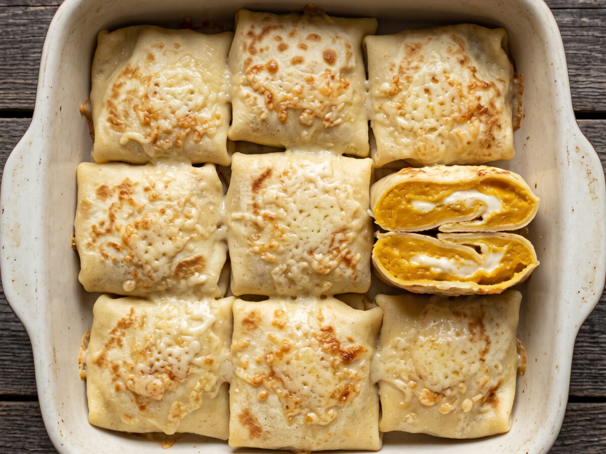 Kürbis-Crespelle mit Stracchino und Grana
