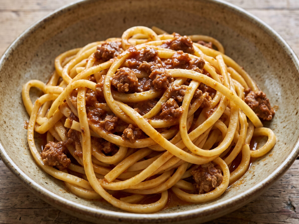 Maccheroni alla chitarra mit Lammragù