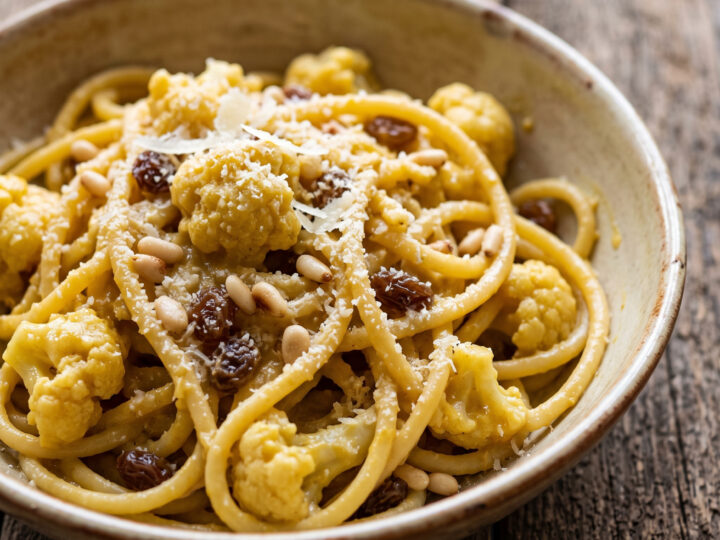 Pasta chi vrocculi arriminati aus Sizilien