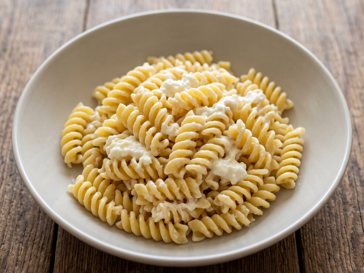Pasta fredda mit Squacquerone di Romagna