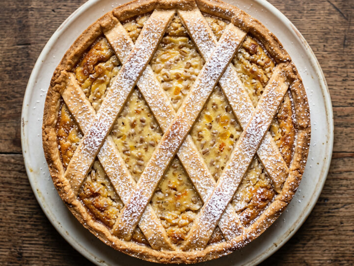 Pastiera Napoletana: Ricotta, Weizen und Orangenblüte