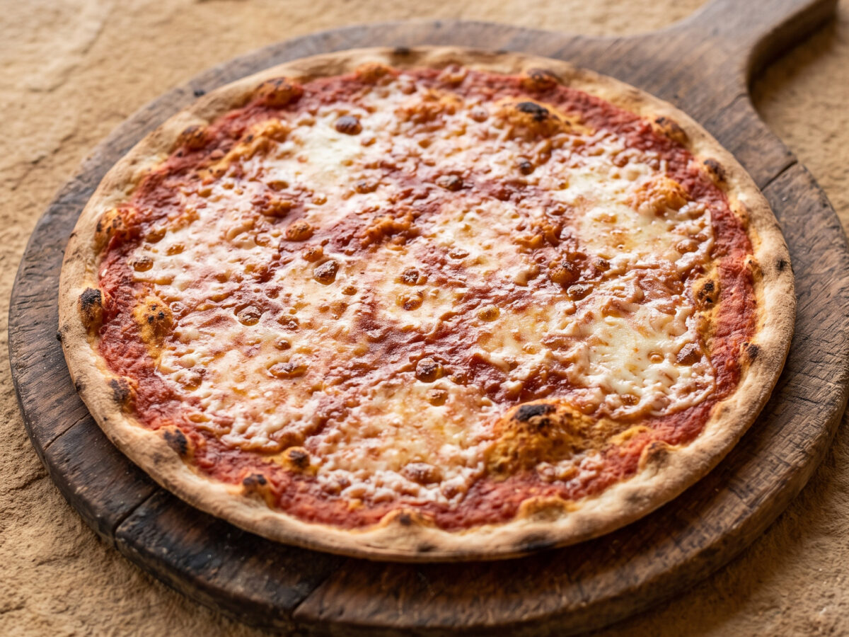 Pizza romana tonda: knusprig aus dem Haushaltsbackofen