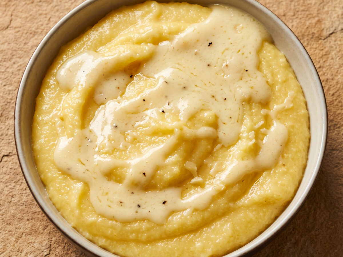 Wenn cremige Polenta auf würzigen Bergkäse trifft