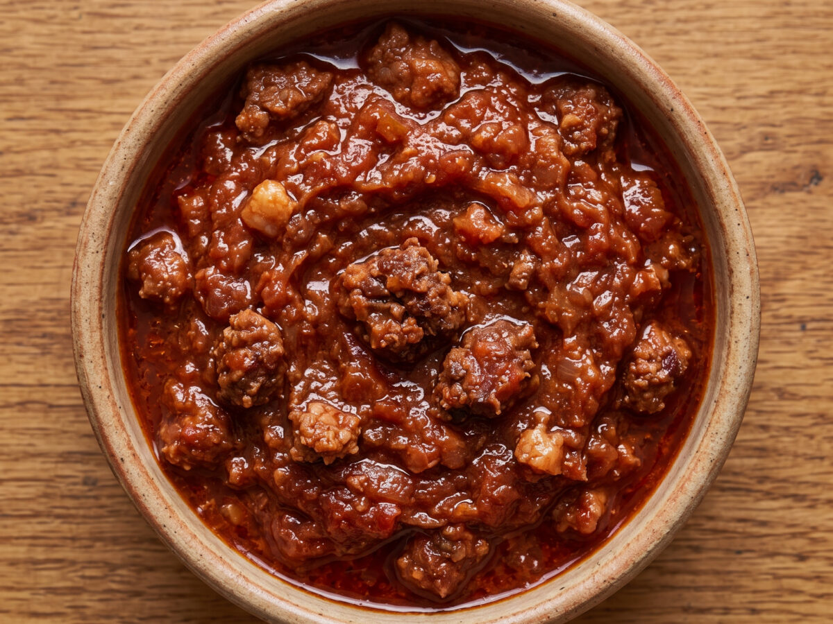 Langsam geschmorte Leberwurst-Sauce