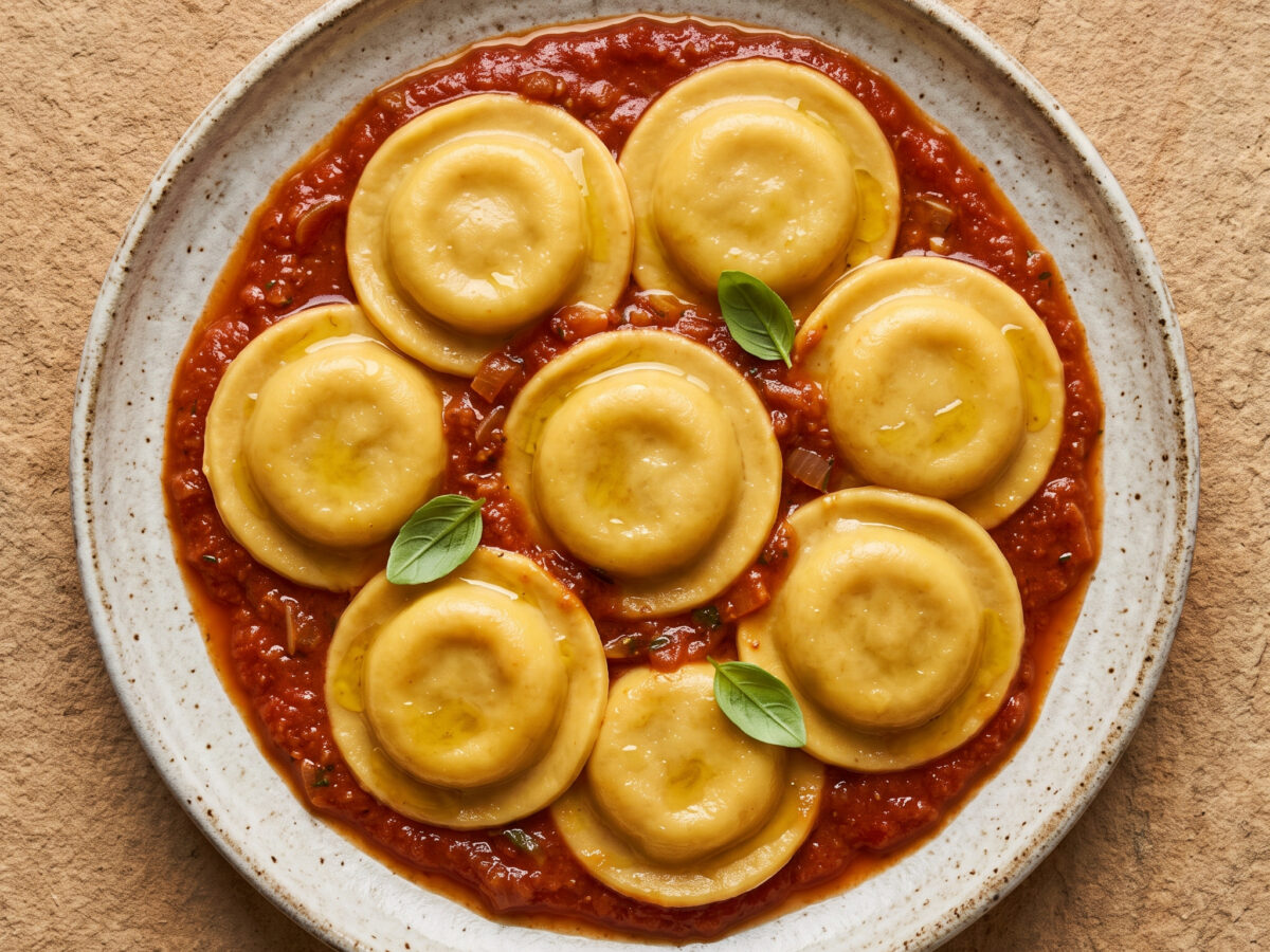 Festliche Ravioli mit sizilianischem Sugo