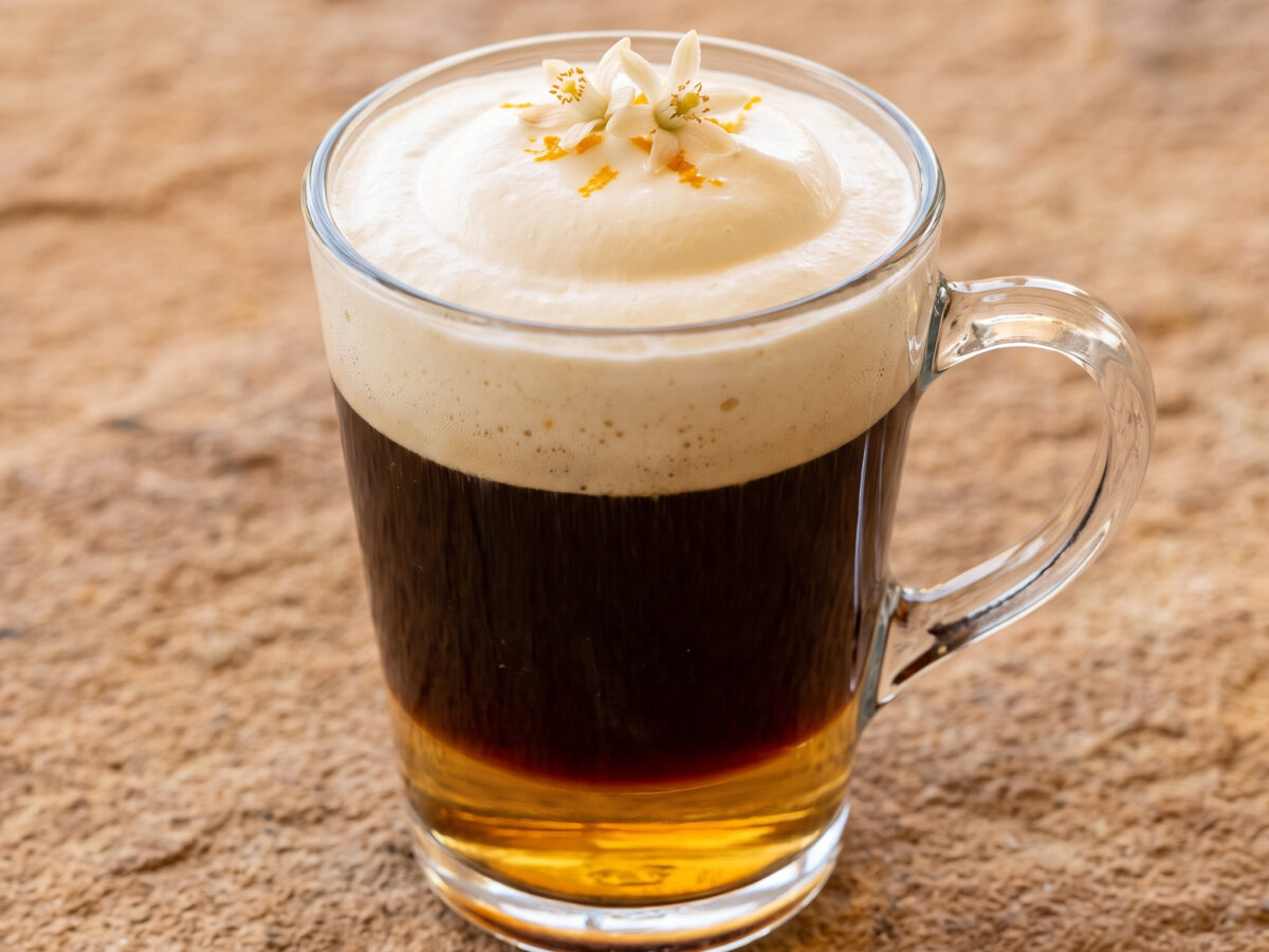 Sardischer Irish Coffee mit Cannonau-Grappa