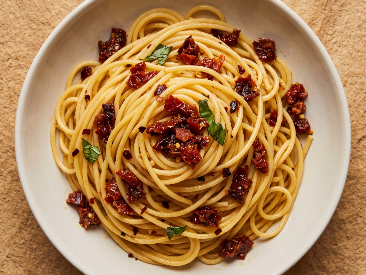 Spaghetti con il capuliato aus Sizilien
