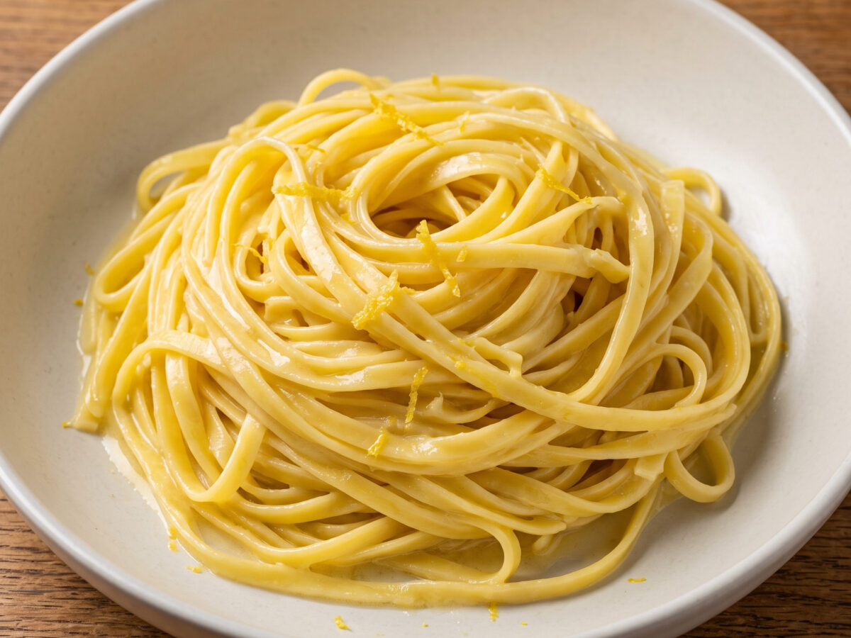 Tagliolini al limone mit Zitronenbutter