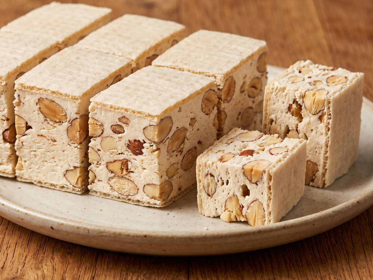 Torrone duro alle mandorle