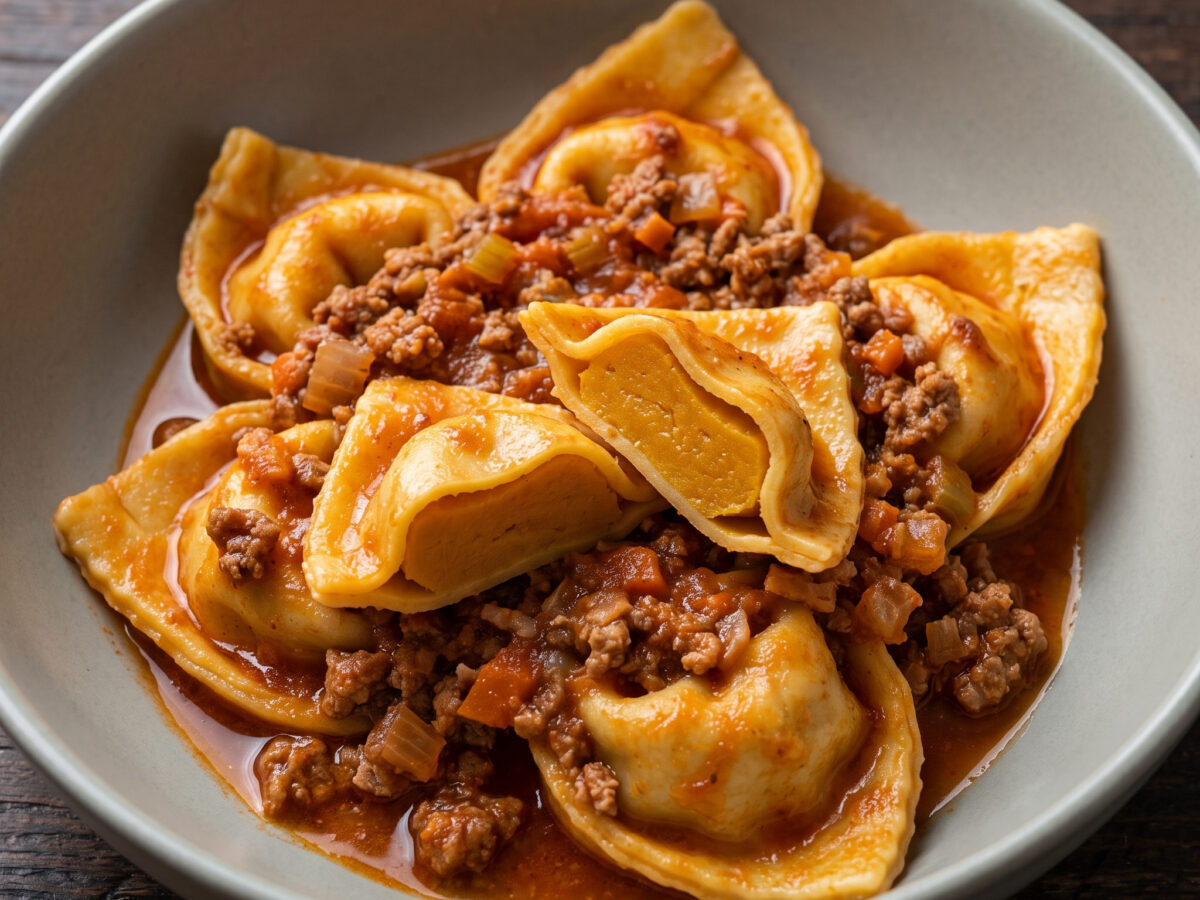 Cappellacci di zucca ferraresi al ragù