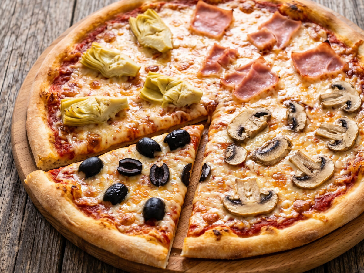 Pizza quattro stagioni: vier Felder, ein knuspriger Klassiker