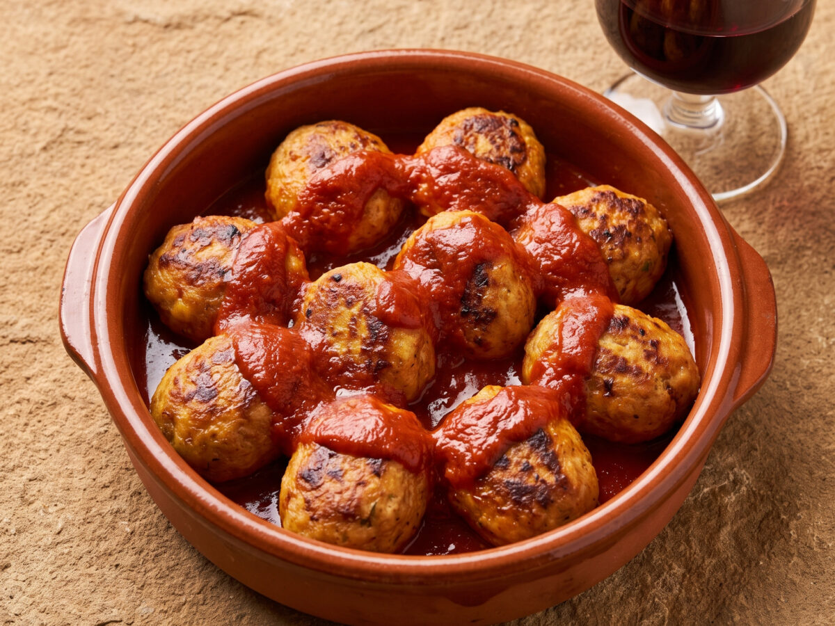 Polpette di uova al sugo aus Sizilien