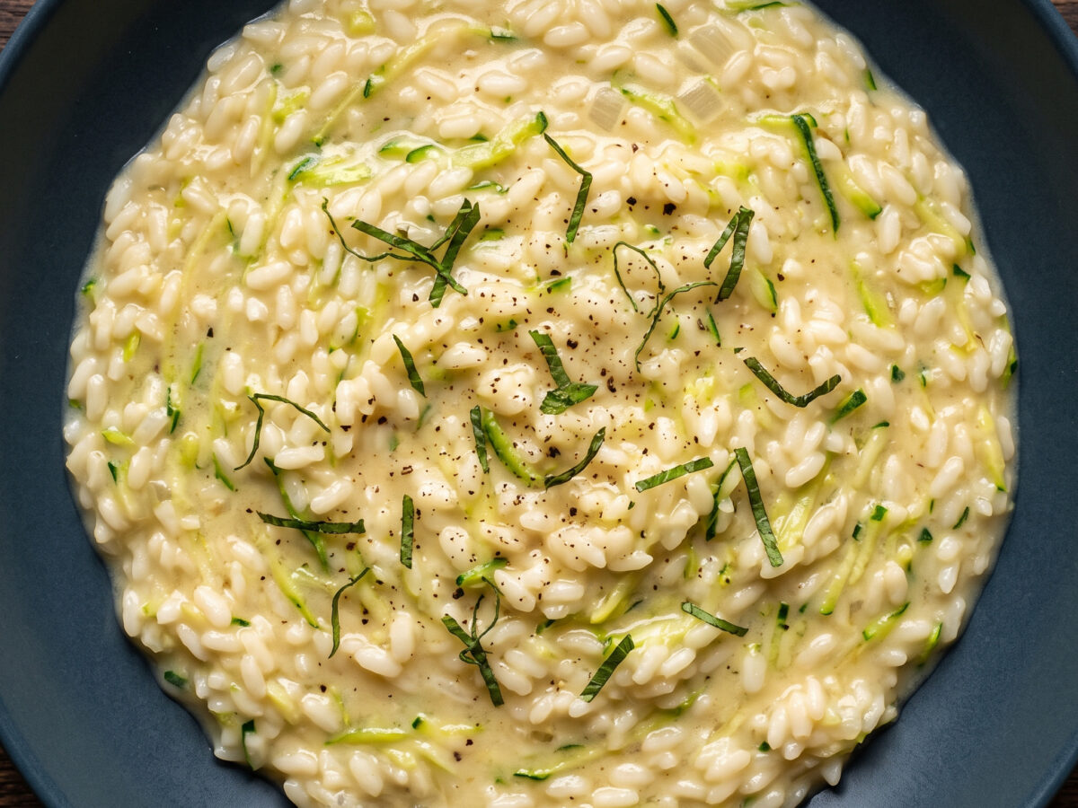 Zucchini-Risotto mit cremiger Mantecatura
